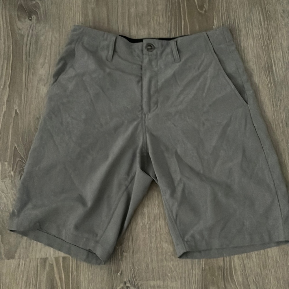 men’s shorts.